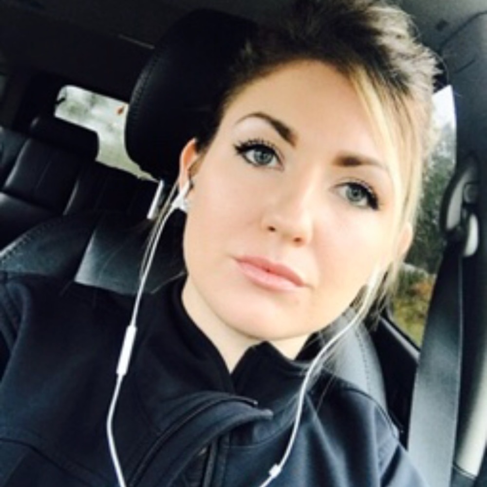 Meet your Posher, Niki